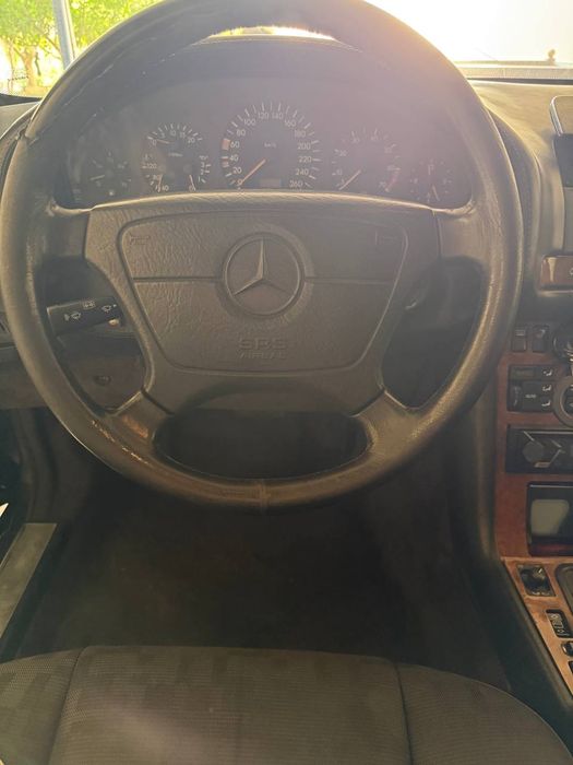 Mercedes W140 black