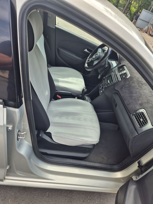 Продаю Volkswagen polo 2014 года
