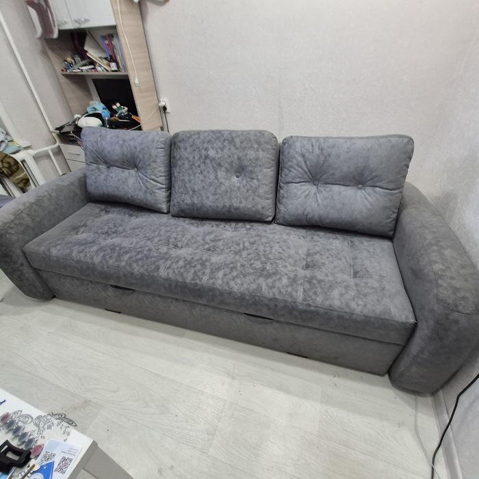 диван раскладной с подушками