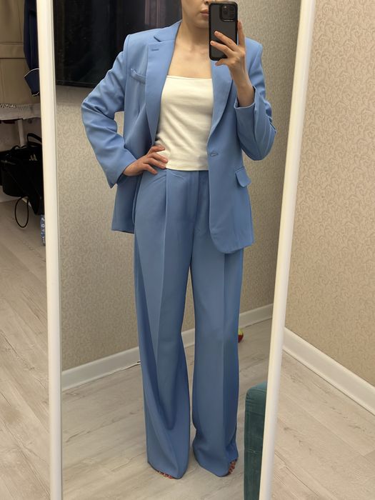 Продам костюм ZARA