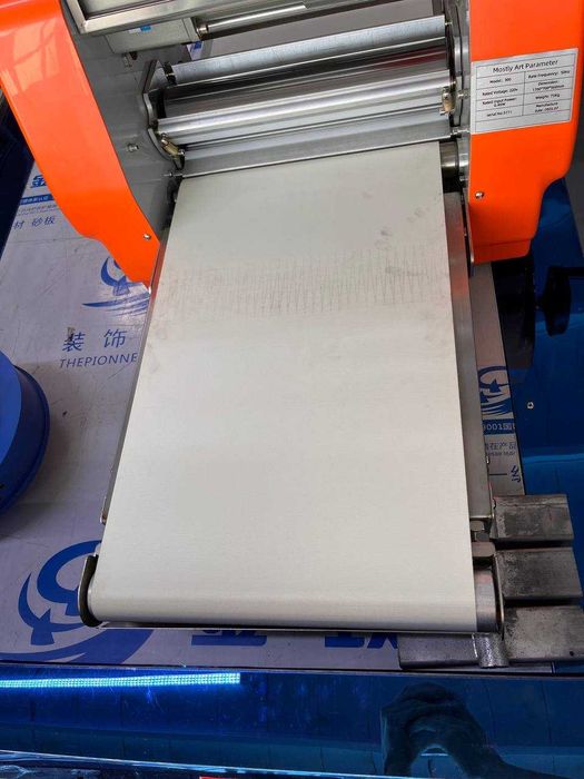 Тестораскаточная машина настольная 30см