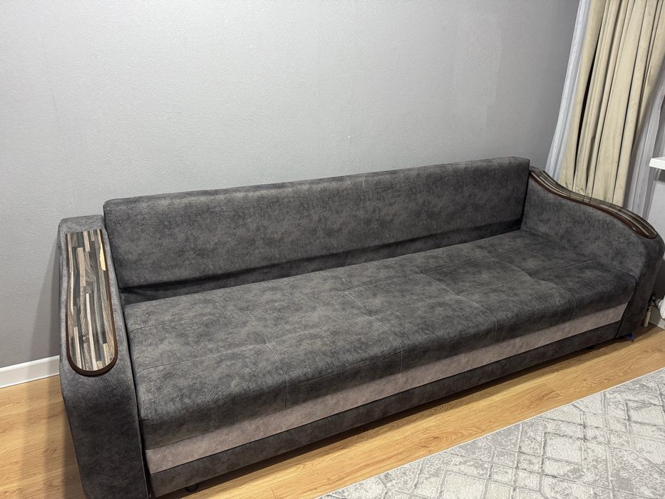 Диван. Раскладной. Б/у