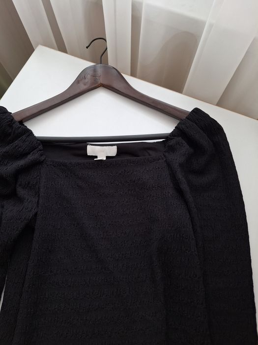 Черна блуза с дълъг ръкав HM