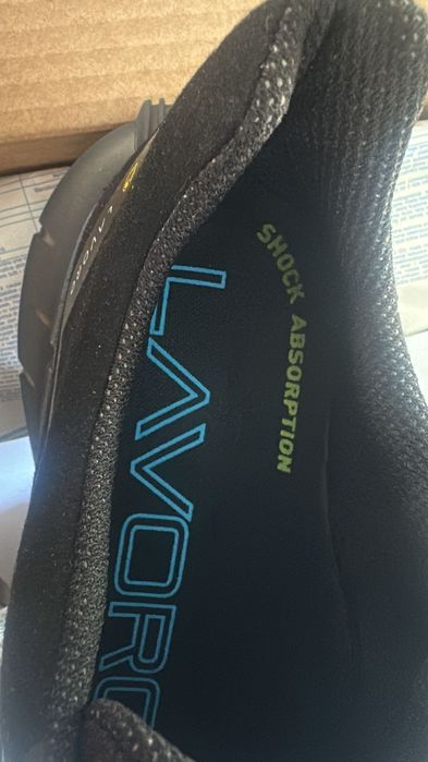 Bocanci cu bombeu metalic