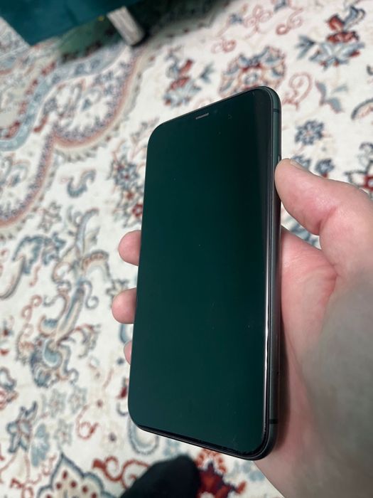 11 айфон продам 64гиг