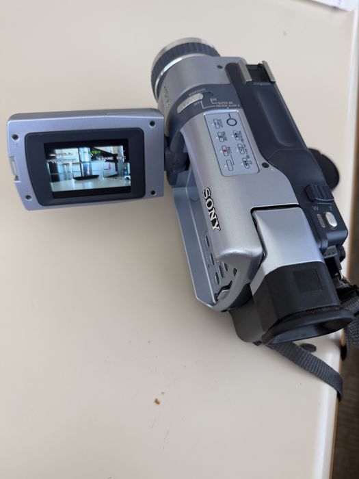 Sony dcr-trv240e pal handycam 700x zoom