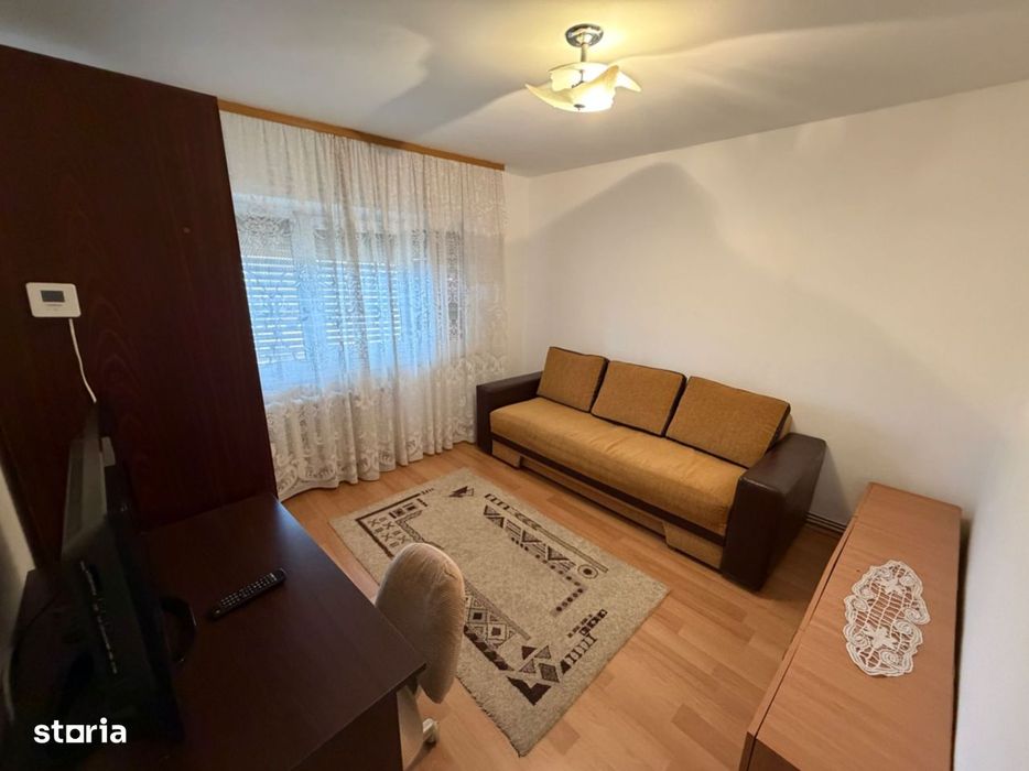 Apartament 2 camere, decomandat - zona Ampoi 3
