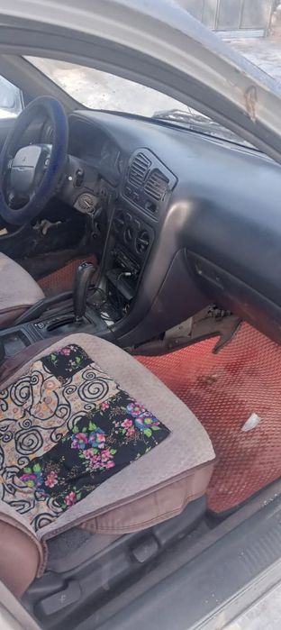 Автомобиль Митсубиси Галант