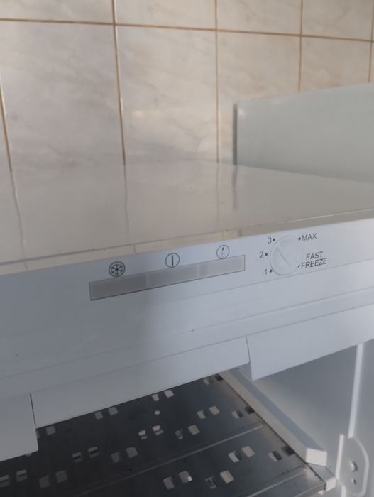 Продавам фризер beko