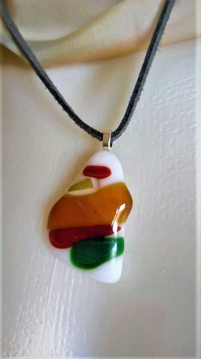 Медальоните са изработени от мурано стъкло. любов .  Красив подарък.