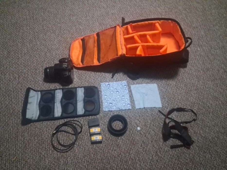Canon EOS 1300D DSLR – pachet complet – pentru reparație