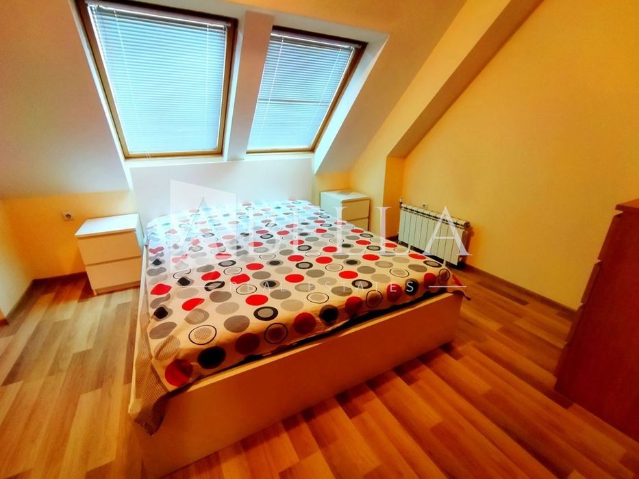 Дава се под наем Тристаен апартамент в София, Бъкстон - 98 кв.м за 648.21 € - Снимка #3