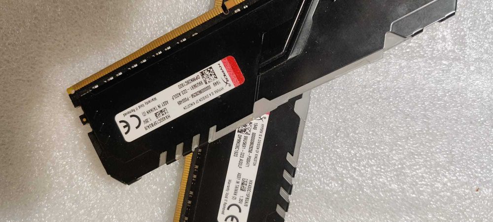 Memorie ddr4 32gb (2*16gb) 3200 Corsair, Kingston Bucuresti