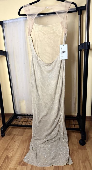 Рокля с камъни модел на Meshki