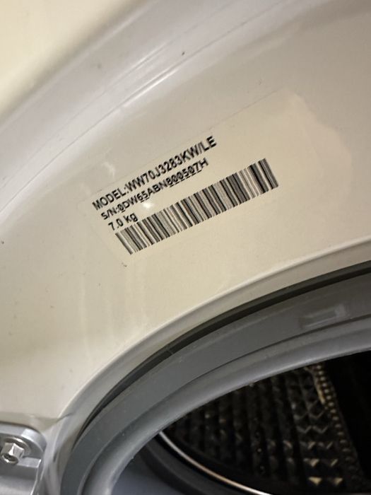 Продавам Чисто нова Пералня - SAMSUNG WW70J3283KW/LE