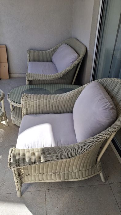 Set de foltoliu si masa pentru terasa