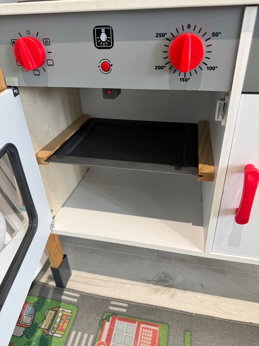 Детска дървена кухня