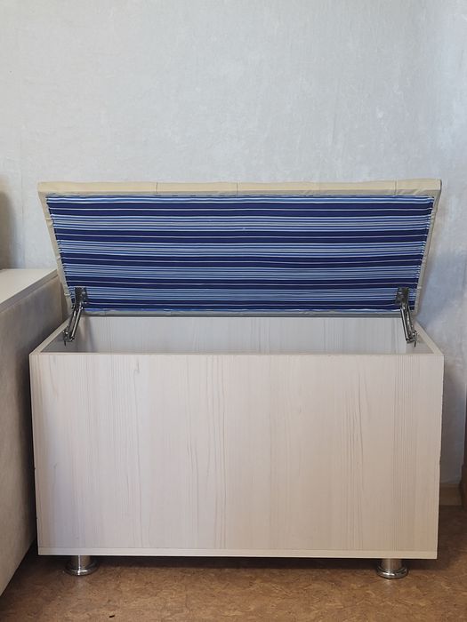 Продам  пуфик , состояние хорошее