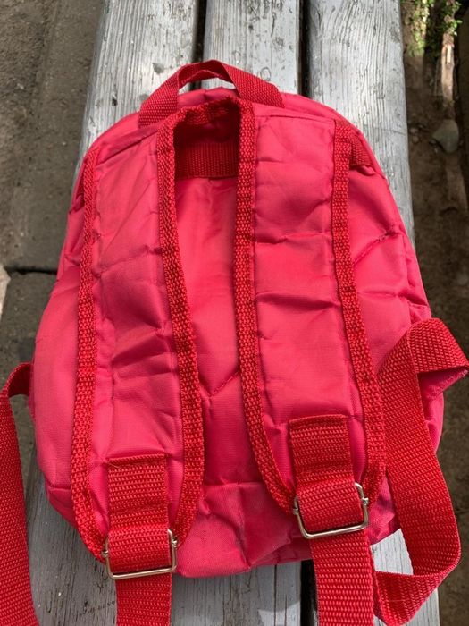 Детский рюкзачек, часы, книги