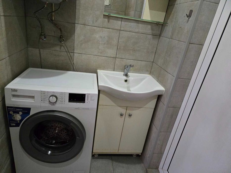 Дава се под наем Къща в Шумен, Болницата - 60 кв.м за 378.93 € - Снимка #1