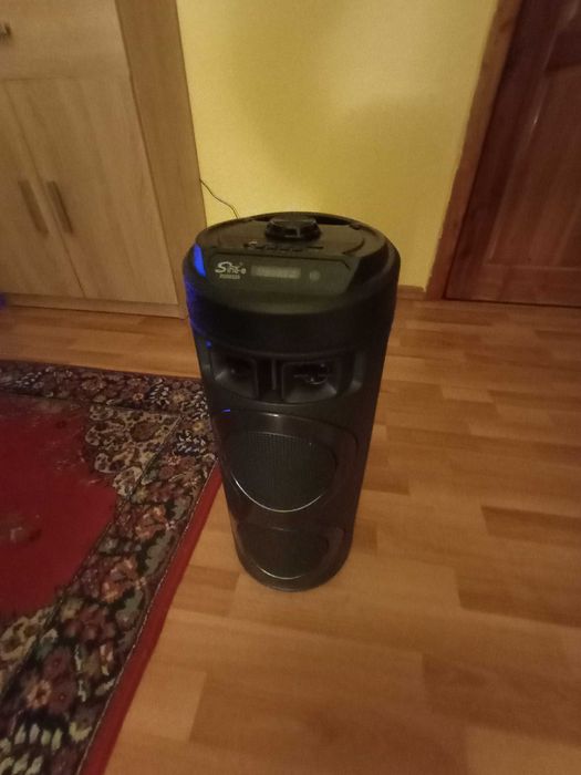 Vând Boxă portabilă