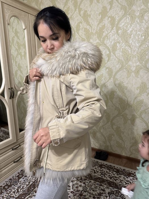 Продам верхнюю одежду женскую