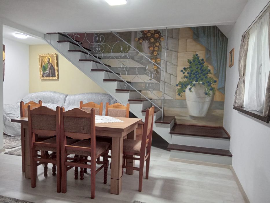 Vand casa in Slatioara  com Rasca  Suceava