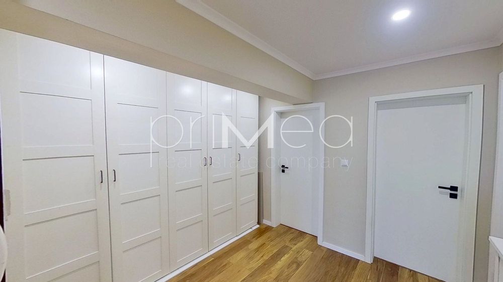 Продава се Тристаен апартамент в Бургас, Възраждане - 83 кв.м за 2037 €/кв.м - Снимка #5