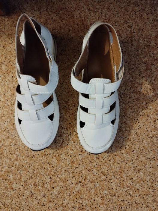 Сандали 36 размера