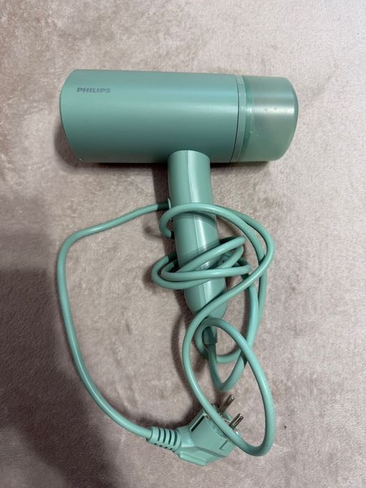 Aparat de calcat vertical cu aburi Philips Seria
3000 STH3010/70
