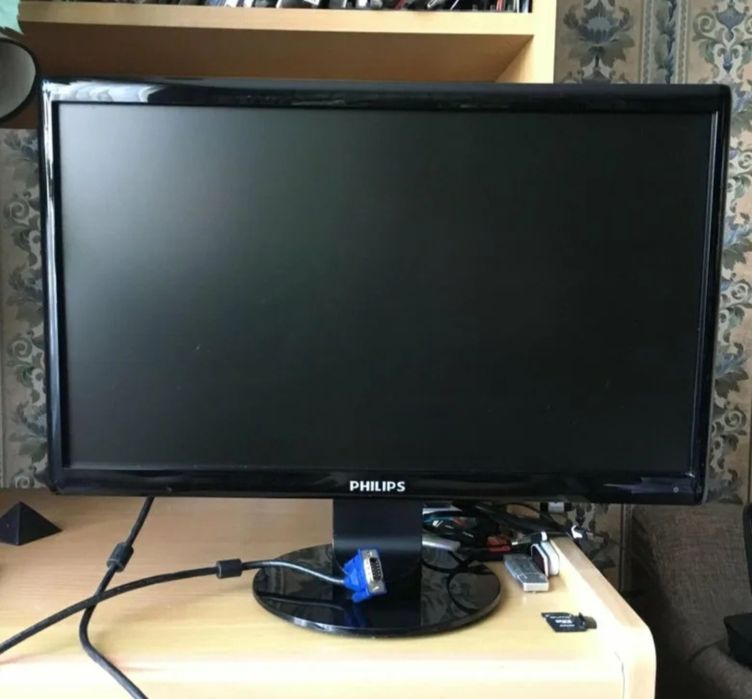 монитор philips.