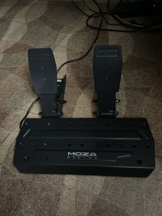 Moza r5 + Moza ES Formula Wheel Mod