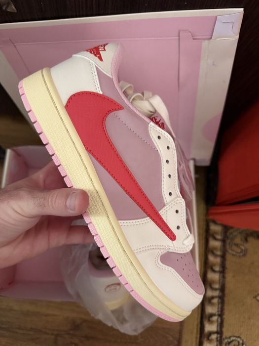 Jordan 1 Travis Scott Shy Pink, marimea 39, 41, 42, 43