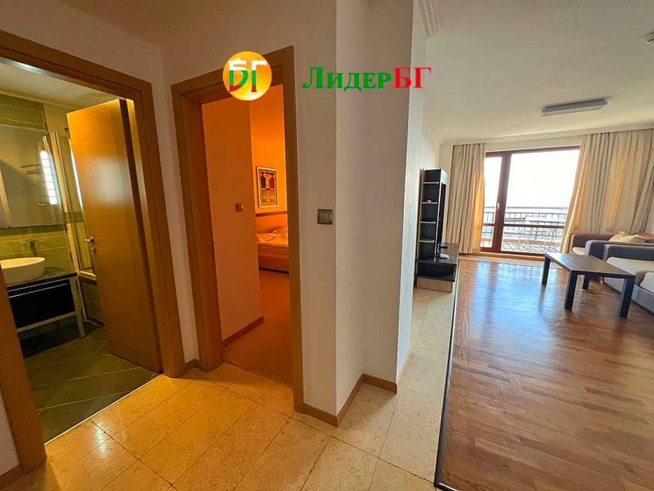 Двустаен апартамент с фронтална морска панорама в комплекс със СПА