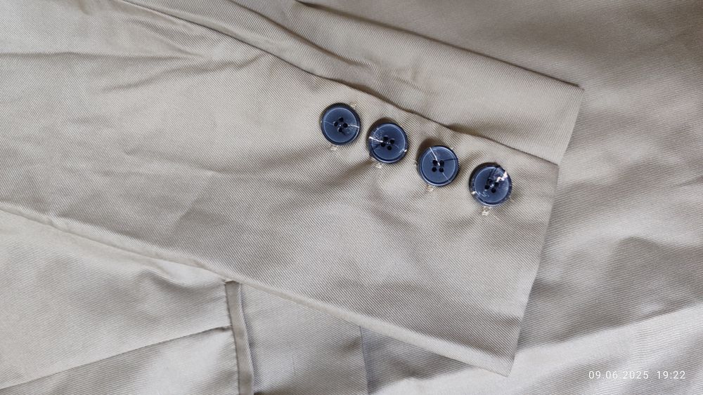 Пиджаки новые продам