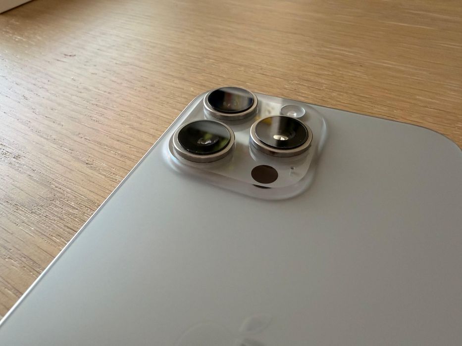 IPhone 16 Pro max 256 Гб в отличном состоянии