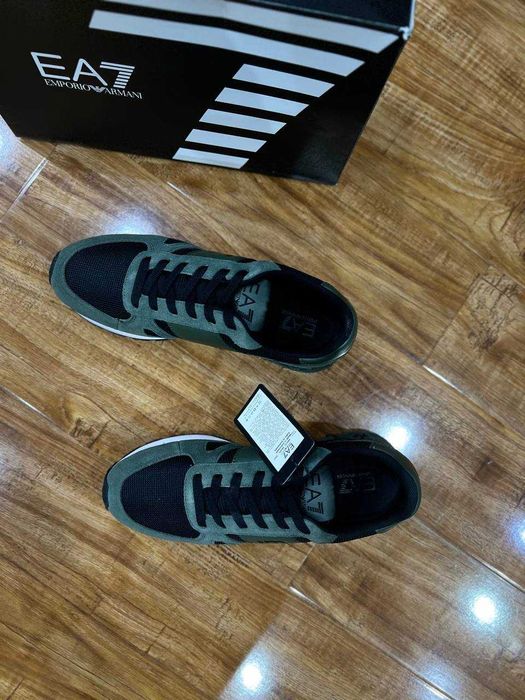 EA7 Emporio Armani мужские кроссовки Размер 40.5, 42.5