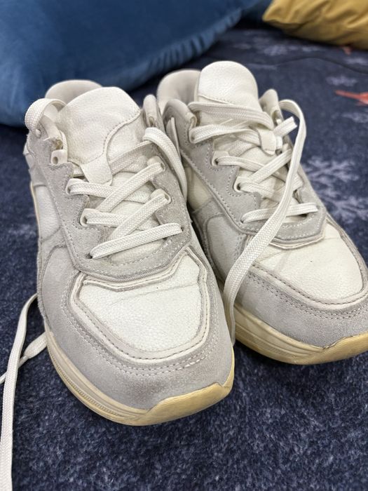 Кроссовки от Zara