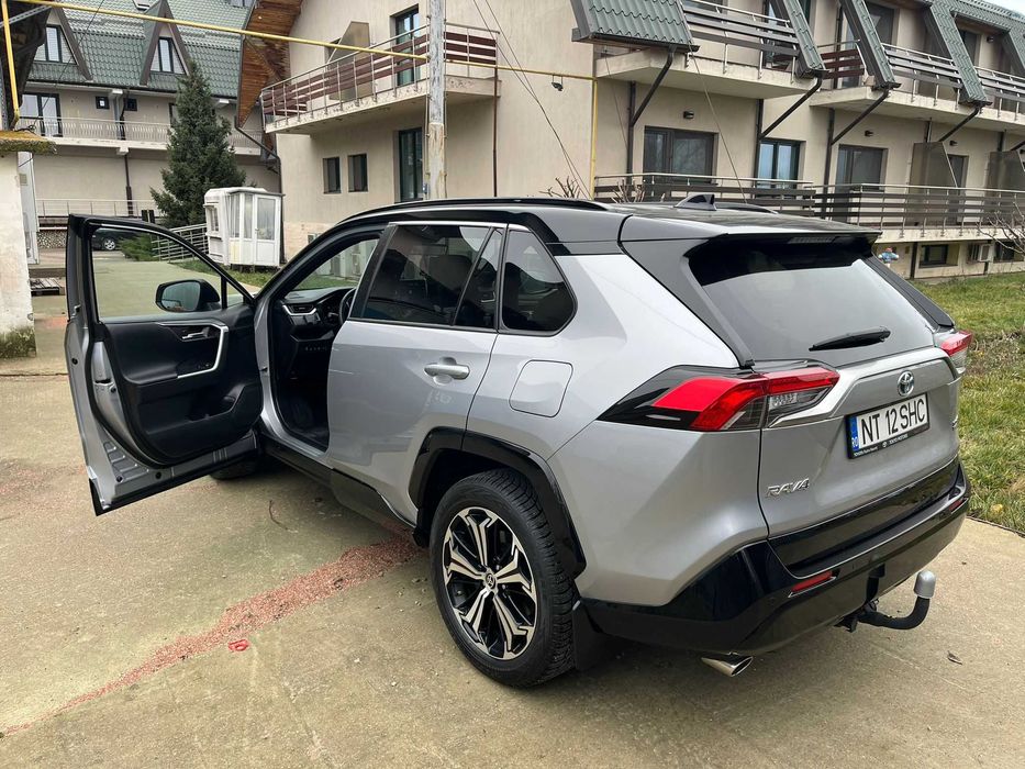 Vând autoturism Toyota Rav 4 Hybrid plug-in