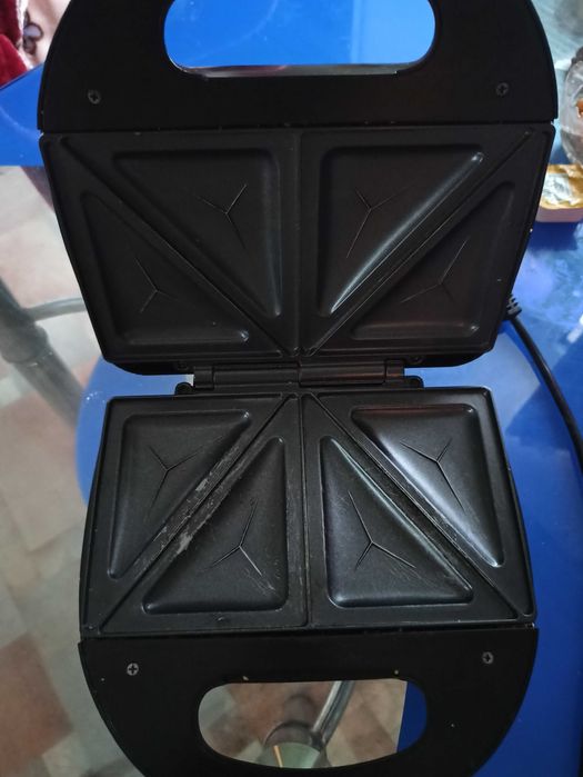 Бутербродница vitek