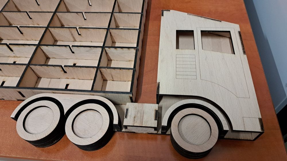 Raft camion depozitare colectie masinute