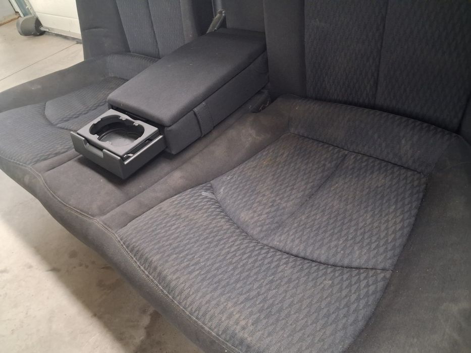 Салон за Mercedes W211