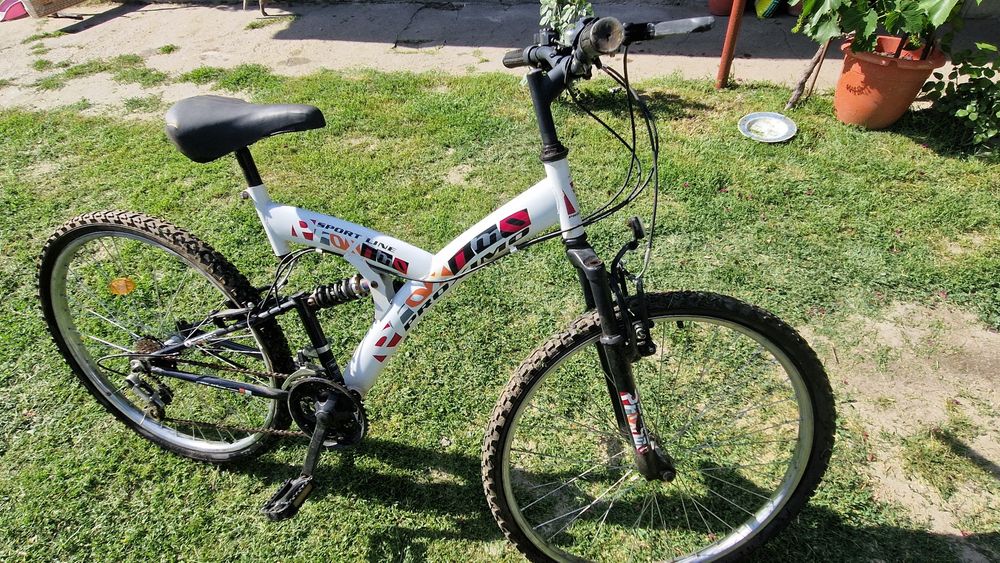 Bicicletă Mountain Bike