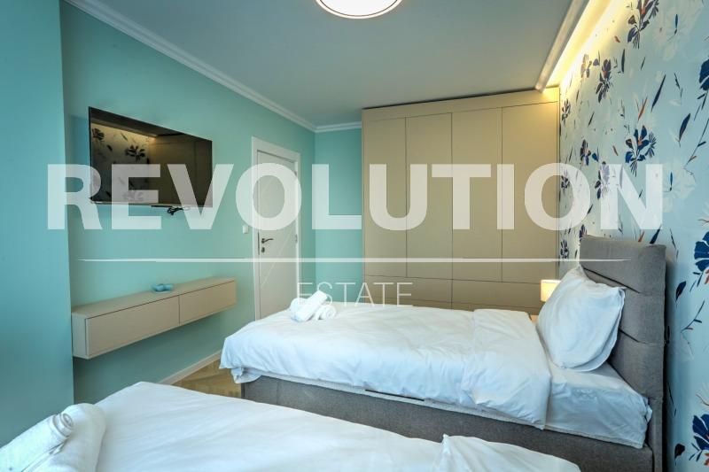 Дава се под наем Тристаен апартамент в Варна, Галата - 108 кв.м за 800 € - Снимка #5