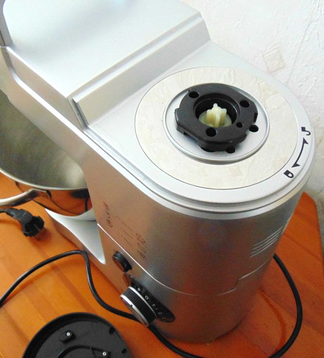 Планетарен Миксер + Блендер ,  1500 W, Купа 5.5 л, 6 Скорости Heinner