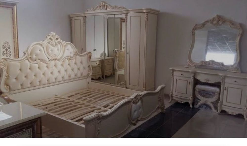 Продам спальный гарнитур