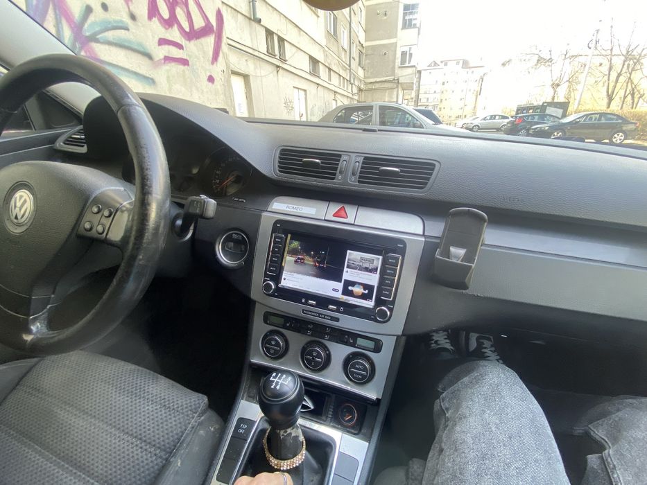 Vînd navigație passat b6