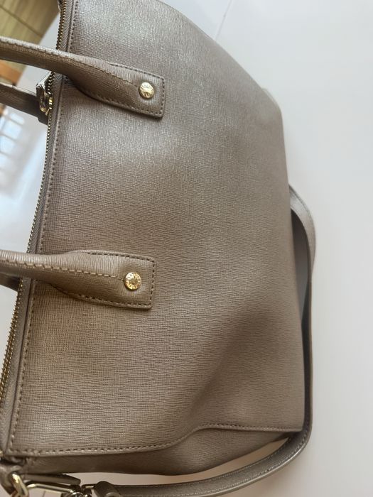 Furla Linda чанта бежова