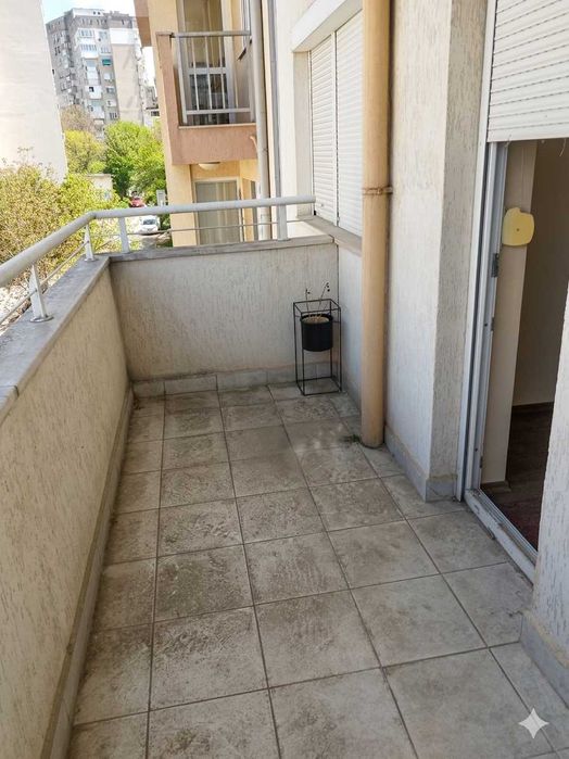 Продава се Тристаен апартамент в Плевен, Идеален център - 95 кв.м за 913 €/кв.м - Снимка #9