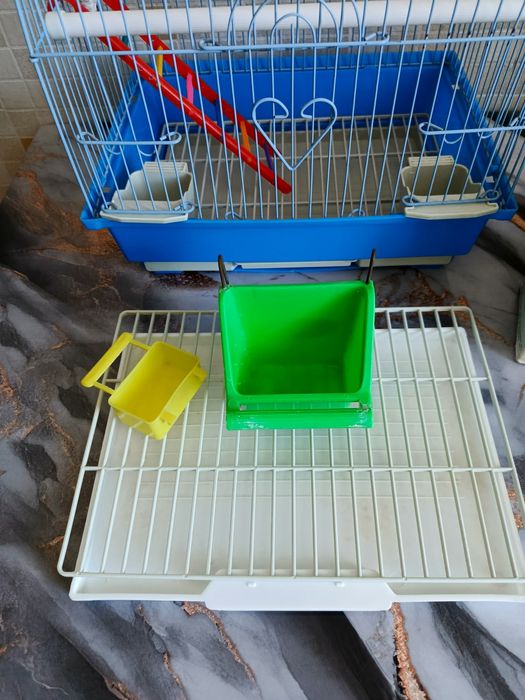 Продам клетку для птиц